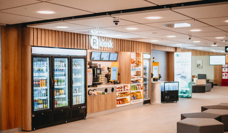 Avasime R-Kioski iseteeninduspoe Tallinna Lennujaamas